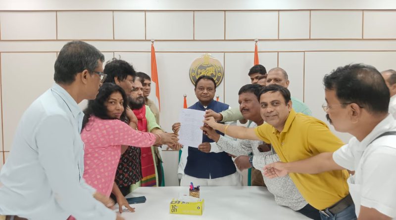 Memorandum submitted to Hon’ble Chief Minister seeking strong action against erring police personnel